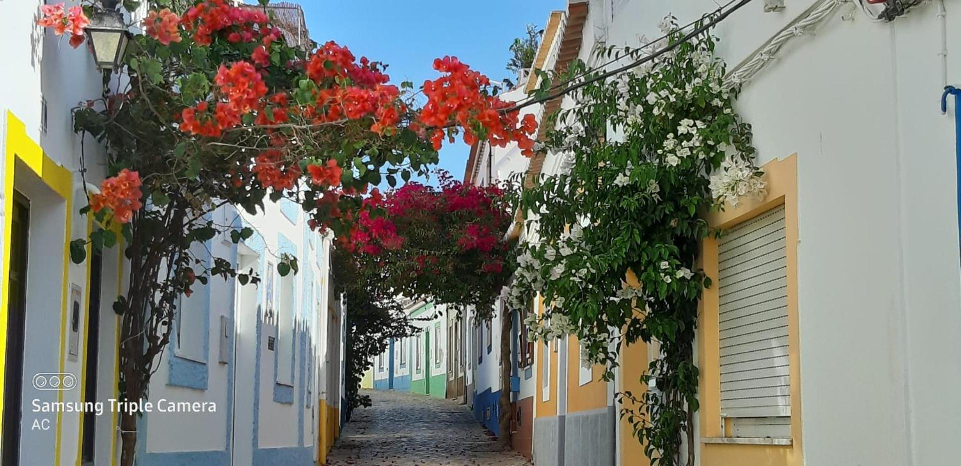 Edificio Tomas Lejlighed Ferragudo  Eksteriør billede